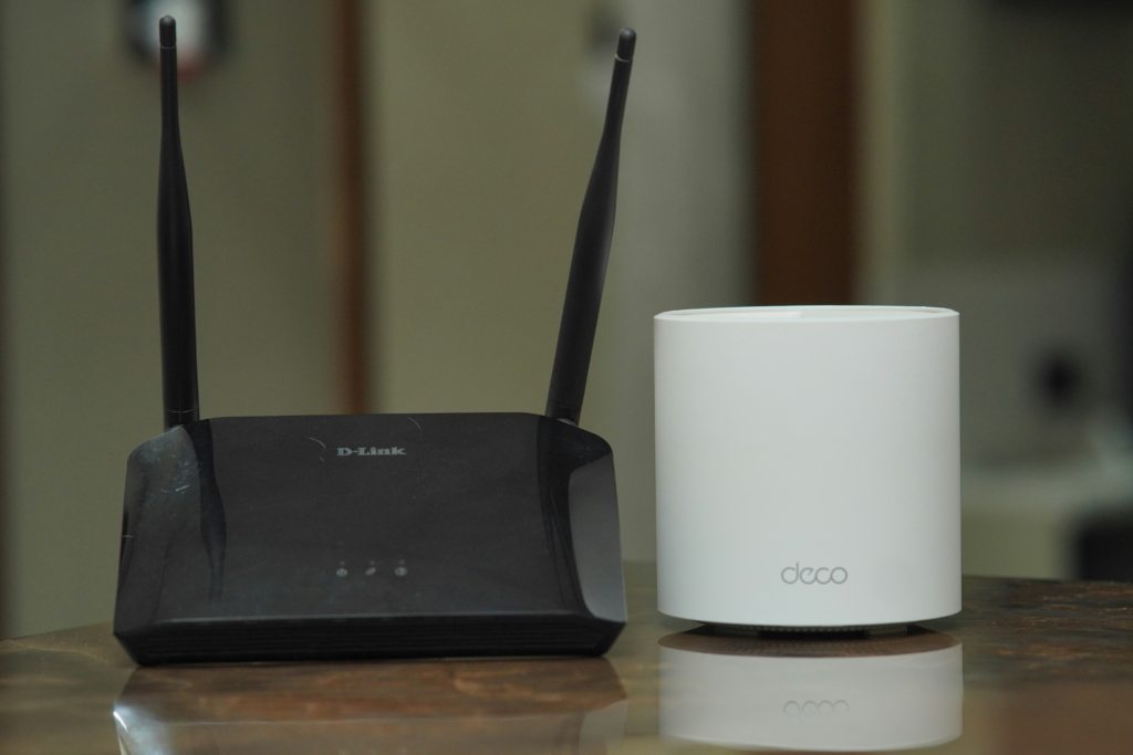 Wifi router and extender